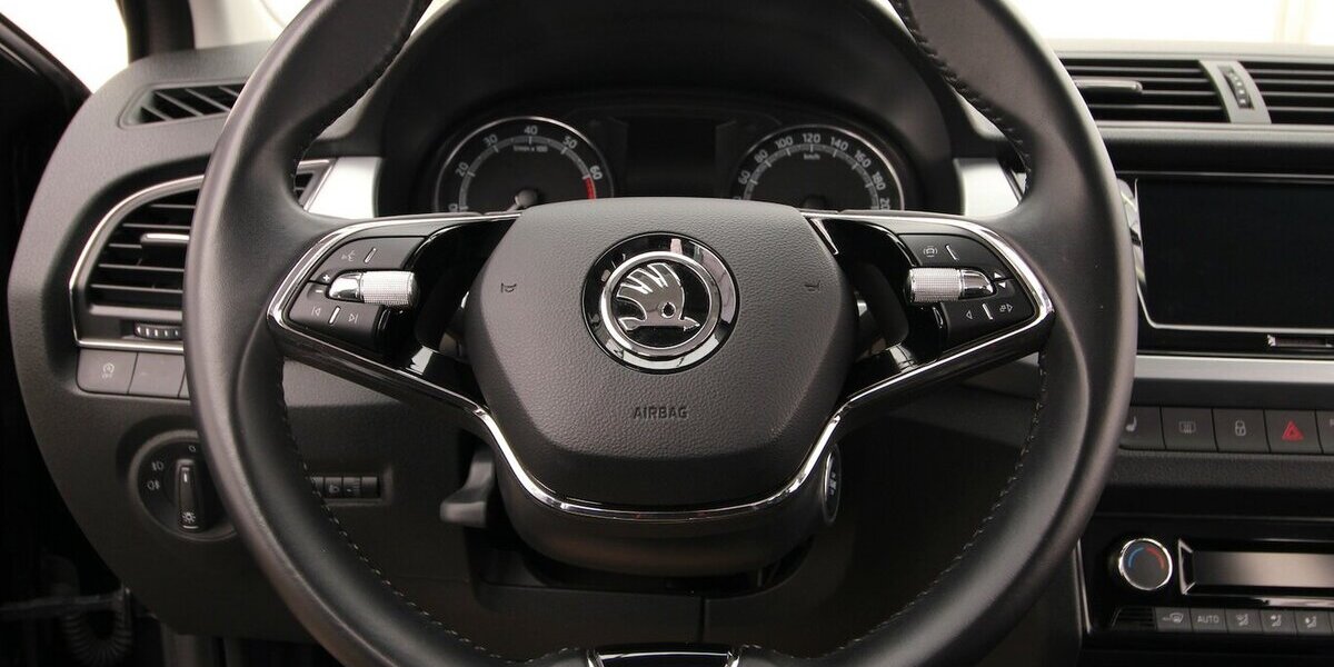 Skoda Fabia Combi TSI Ambition Plus KAMERA+SITZHEIZUNG 60.997 km 15.900 &euro; Hagenow 19230