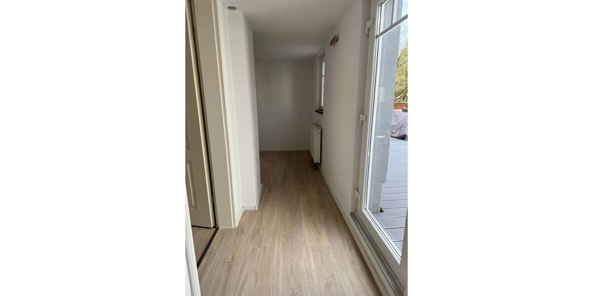 Sanierte 5 Zimmerwohnung in einer Doppelhaushälfte 5 zimmer