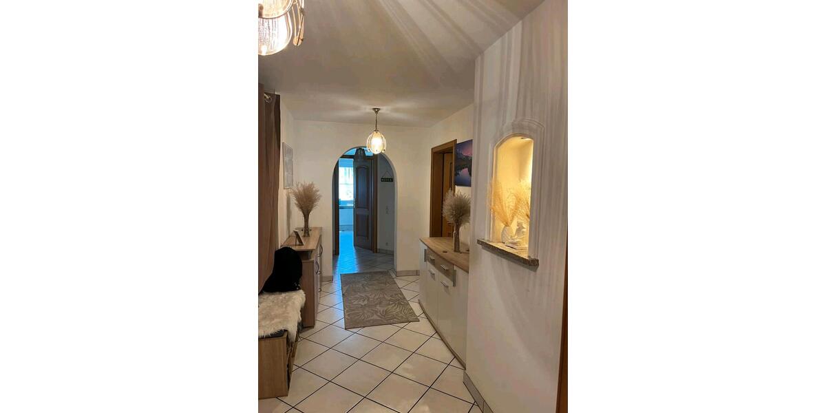 Erdgeschoßwohnung Wolfegg - 4.5 Zimmer, 127 m&sup2;, 1.100&euro; | Angebot:26357734