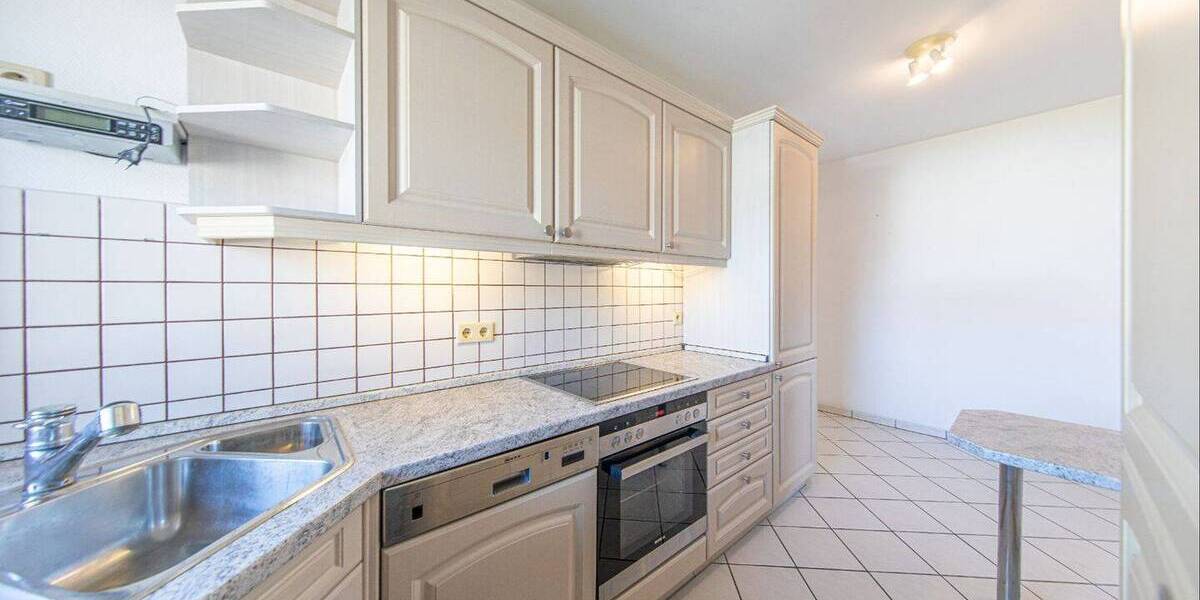 Etagenwohnung Rendsburg - 3 Zimmer, 90 m&sup2;, 150.000&euro; | Angebot:26082809