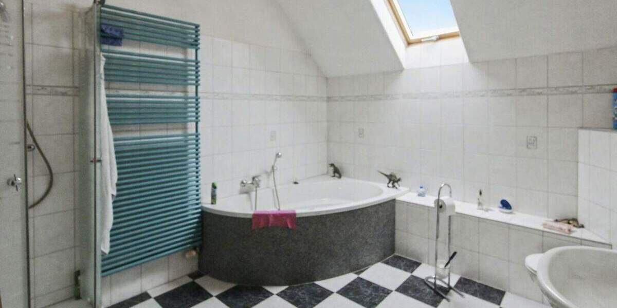 Einfamilienhaus Delitzsch Laue - 4 Zimmer, 215.000&euro; | Angebot:24700078