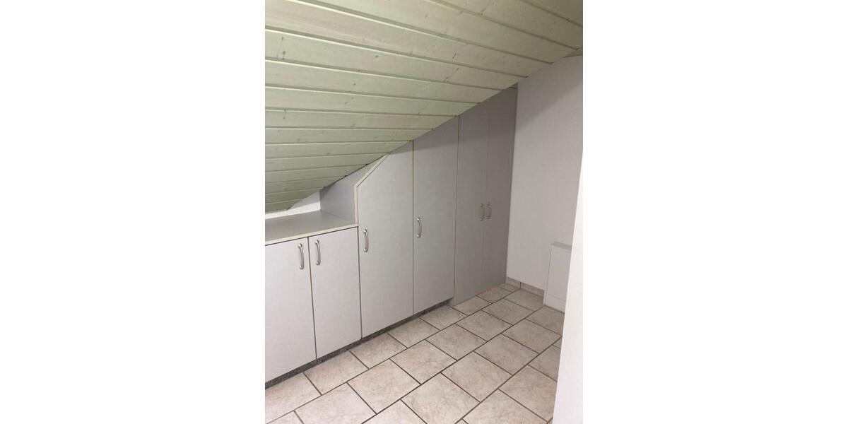 Dachgeschoßwohnung Bastheim - 4 Zimmer, 80 m&sup2;, 520&euro; | Angebot:26022262