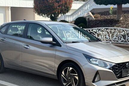 Hyundai i20 41.000 km 15.500 &euro; Hördt 76771