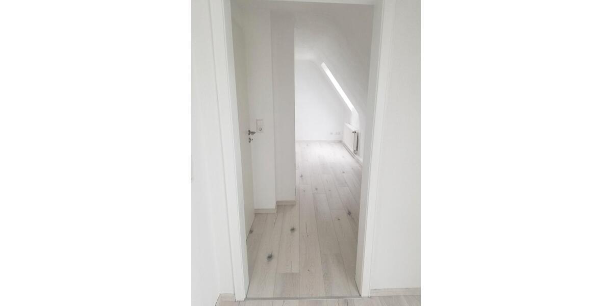 Dachgeschoßwohnung Donaueschingen - 3 Zimmer, 85 m&sup2;, 680&euro; | Angebot:26364859