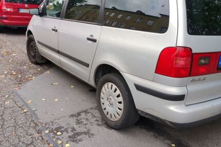 VW Sharan 238.000 km 1.900 € Dresden 01097