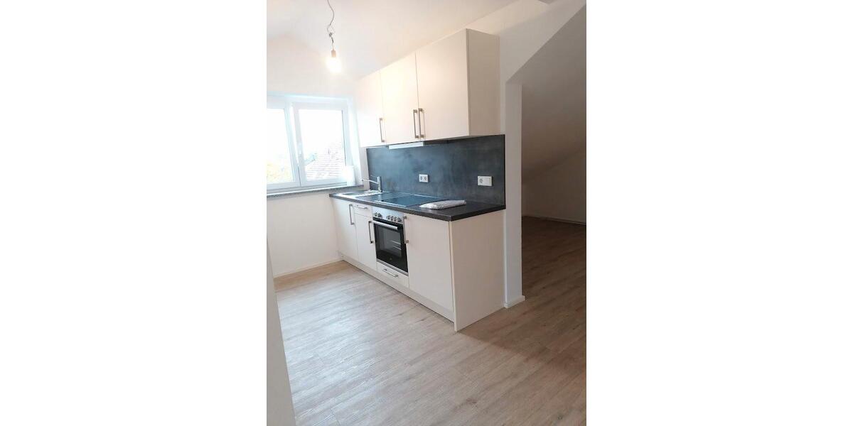 Dachgeschoßwohnung Karlskron - 1 Zimmer, 38 m&sup2;, 500&euro; | Angebot:26394206
