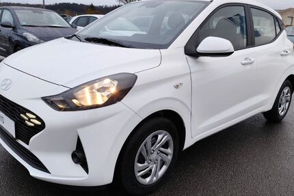 Hyundai i10 4.619 km 16.990 &euro; Freyburg 06632