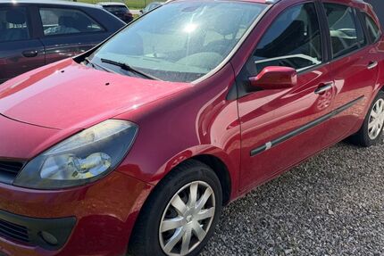 Renault Clio 222.000 km 750 &euro; Kammeltal/Egenhofen 89358