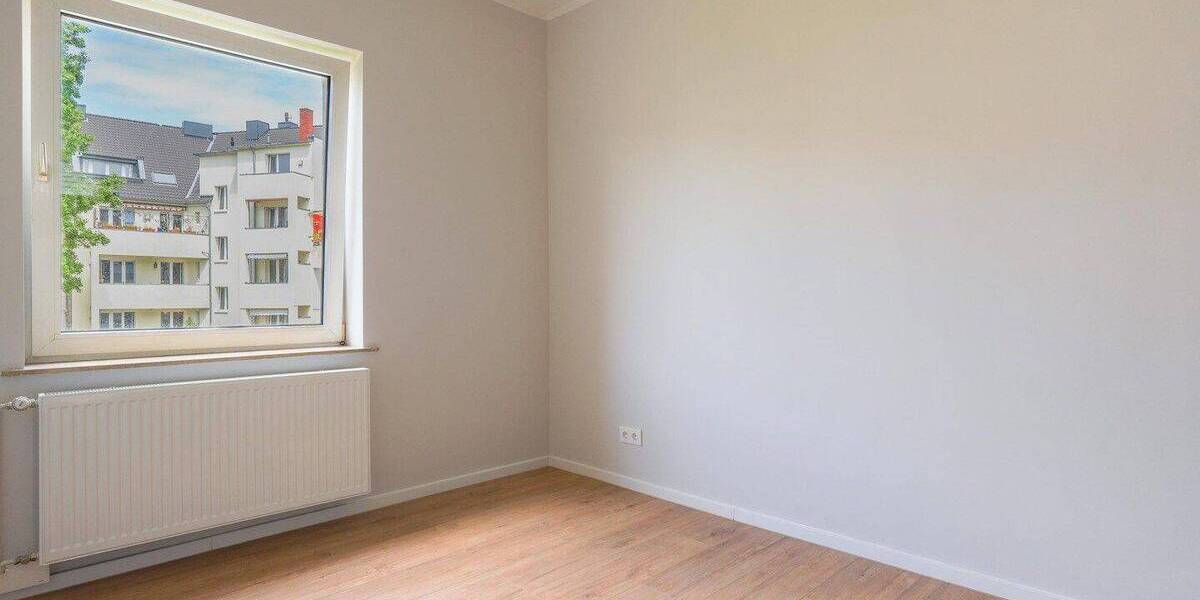 Etagenwohnung Düsseldorf Oberbilk - 2 Zimmer, 65 m&sup2;, 1.040&euro; | Angebot:26803012