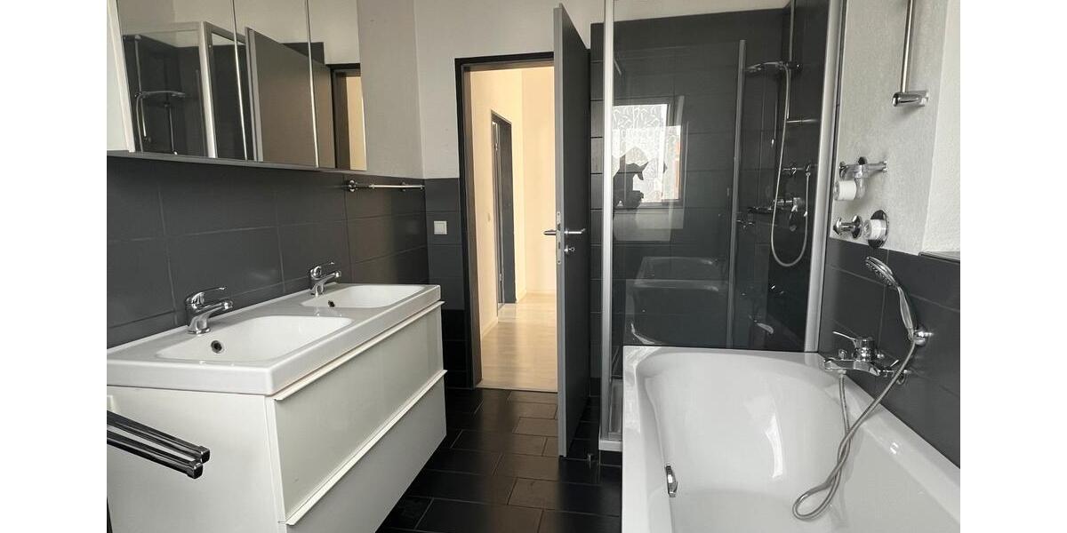 Dachgeschoßwohnung Ravensburg Eschach - 3.5 Zimmer, 102 m&sup2;, 425.000&euro; | Angebot:26391820