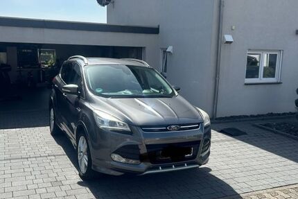 Ford Kuga 192.000 km 7.899 &euro; Nalbach 66809