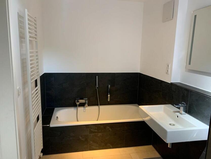 2,5 Zimmer Wohnung,BalkonLoggia,Aufzug,Einbauküche