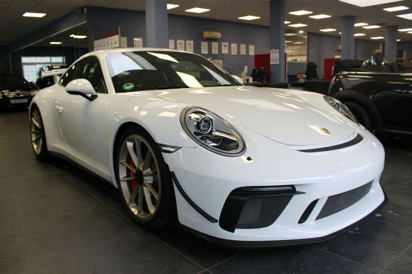Porsche 911 20.100 km 139.980 € Euskirchen-Flamersheim 53881