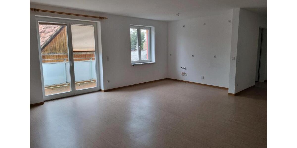 Etagenwohnung Artern - 2 Zimmer, 77 m&sup2;, 538&euro; | Angebot:25100787