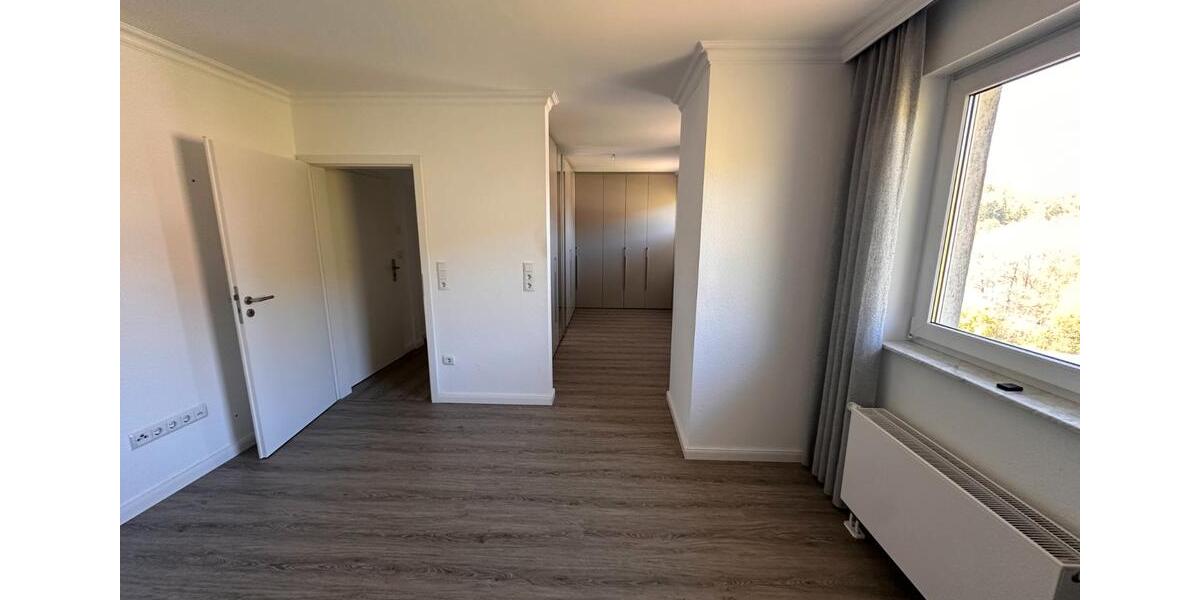 Etagenwohnung Ennepetal - 4 Zimmer, 121 m&sup2;, 1.200&euro; | Angebot:26383004