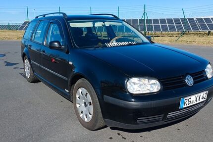 VW Golf 276.500 km 699 &euro; Kleinzadel 01665