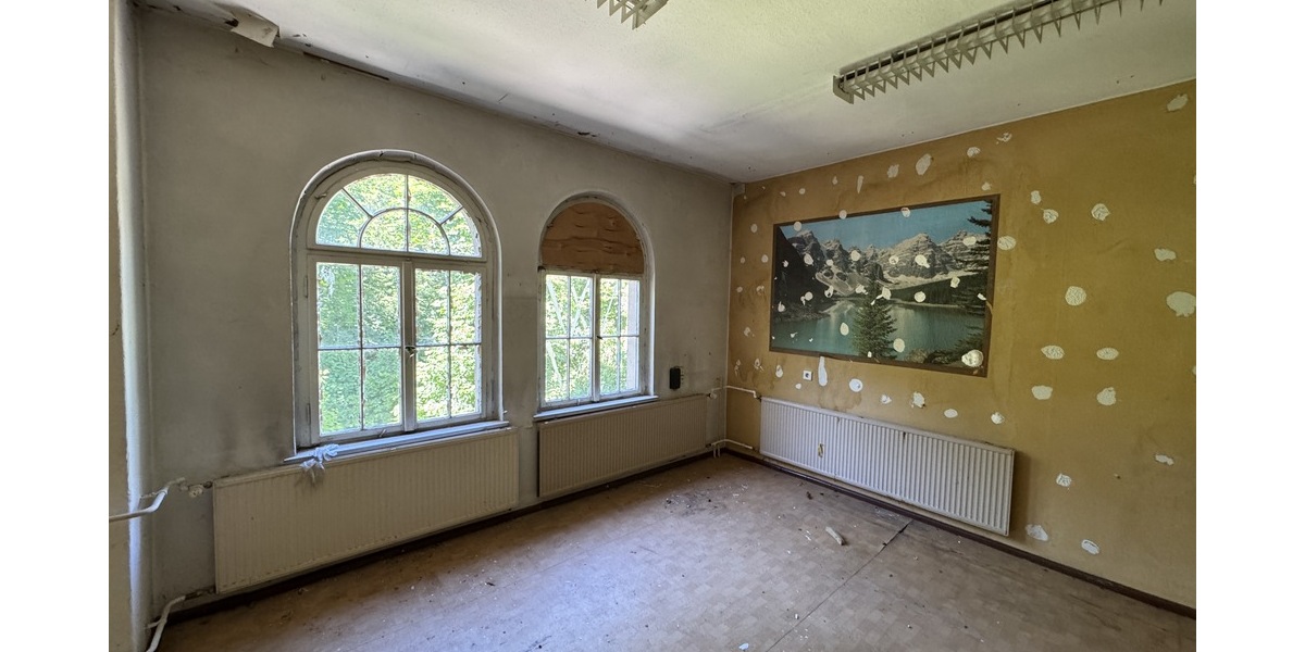 ehemaliges Pionierhaus - Sanierungsobjekt - - Mehrfamilienhaus, Wohnhaus Gera Pforten | Angebot:27083172