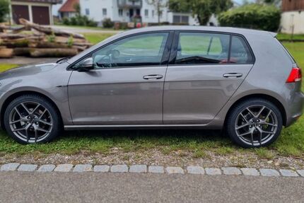 VW Golf 157.107 km 7.500 &euro; Legau 87764