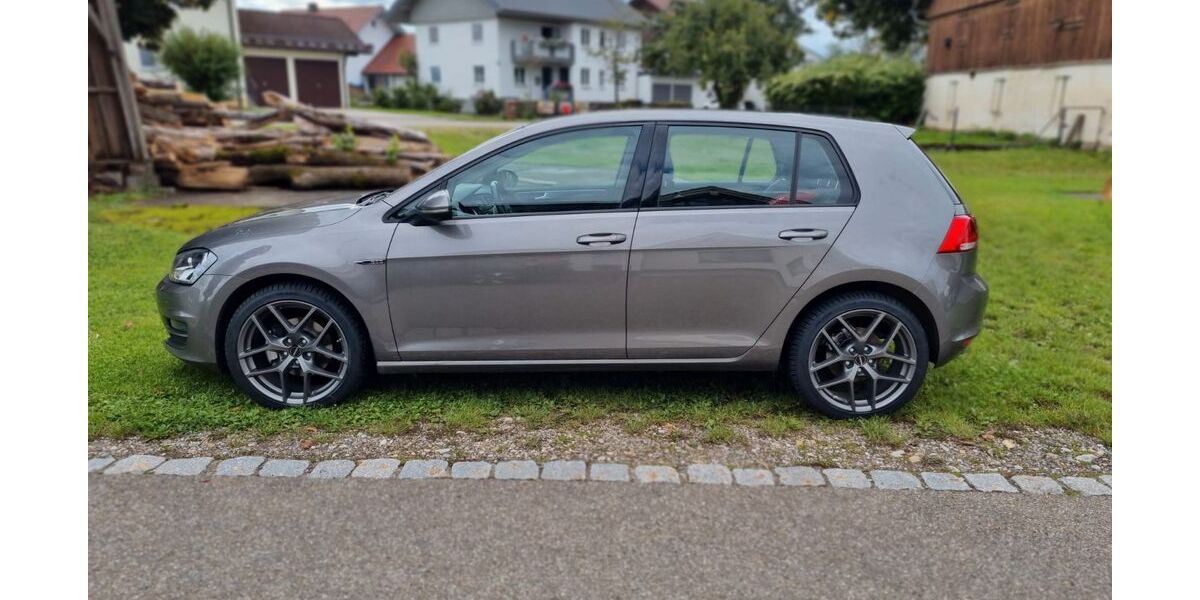 VW Golf 157.107 km 7.500 &euro; Legau 87764