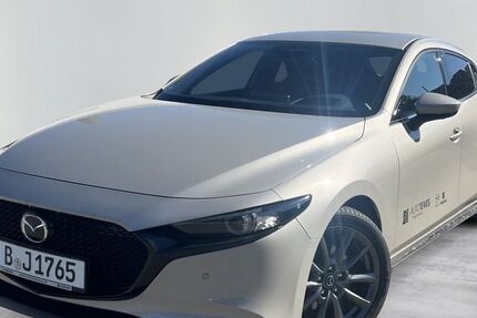 Mazda 3 4.341 km 27.990 &euro; Berlin 12247