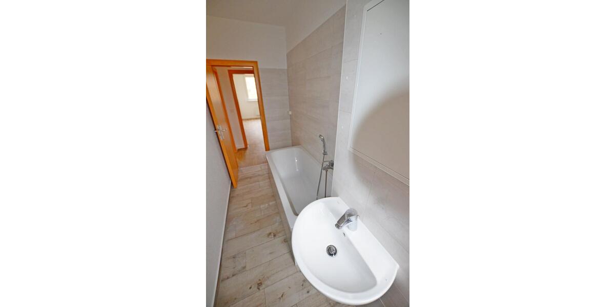 Etagenwohnung Sangerhausen - 4 Zimmer, 72 m&sup2;, 446&euro; | Angebot:26381074