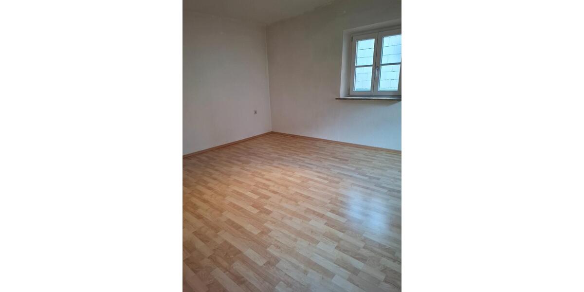 Etagenwohnung Cadolzburg - 2 Zimmer, 65 m&sup2;, 680&euro; | Angebot:26233587