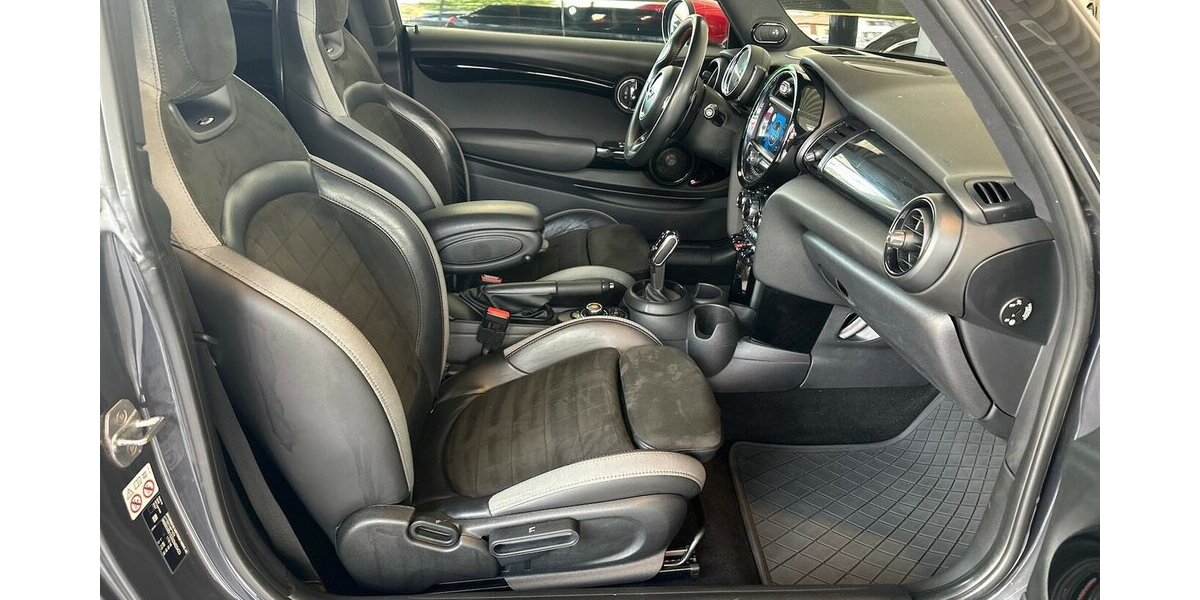 Mini John Cooper Works Autom|Navi|SHZ|PDC|Panorama|HUD| 144.129 km 18.499 &euro; Mainz-Kostheim 55246