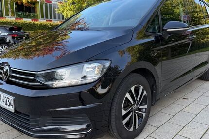 VW Touran 142.000 km 15.900 &euro; Hamburg 21107