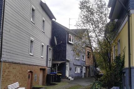 Haus Siegen Weidenau - 3 Zimmer, 150 m&sup2;, 85.000&euro; | Angebot:25052867