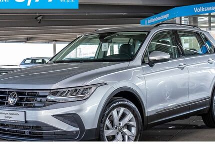 VW Tiguan 61.653 km 27.230 &euro; Stuttgart-Wangen 70188