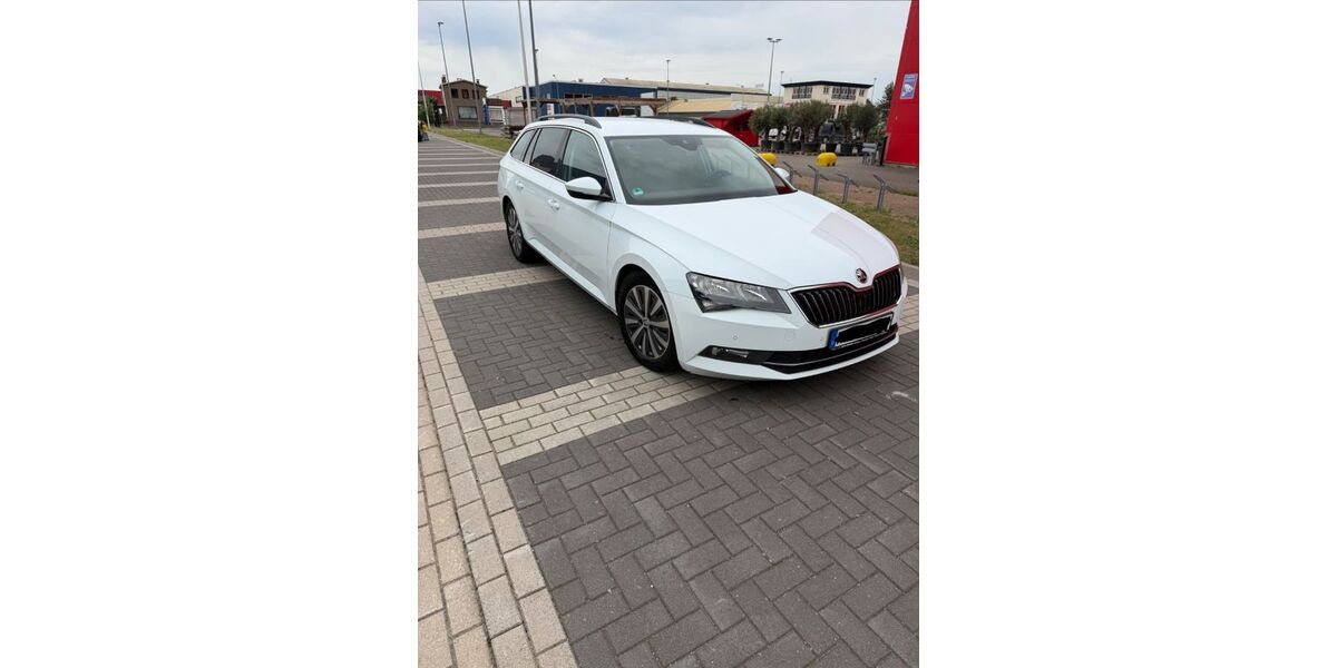 Skoda Superb 140.000 km 12.500 &euro; Straelen 47638