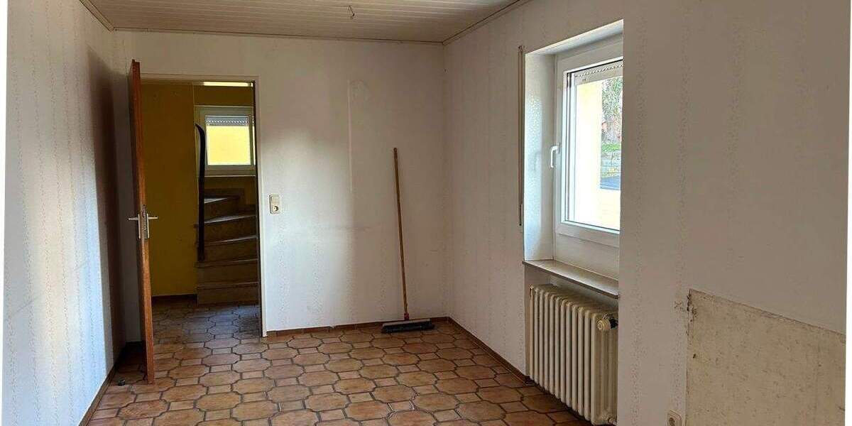 Einfamilienhaus Schonungen Abersfeld - 5 Zimmer, 110 m&sup2;, 199.000&euro; | Angebot:25771702