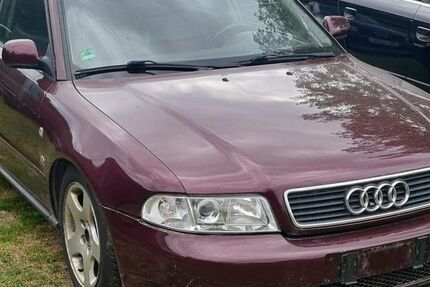 Audi A4 294.112 km 3.250 &euro; Waldkirchen 94065