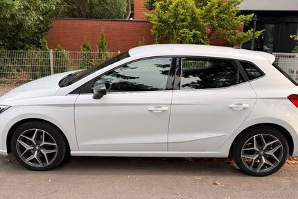 Seat Ibiza 91.000 km 15.900 &euro; Berlin 14050