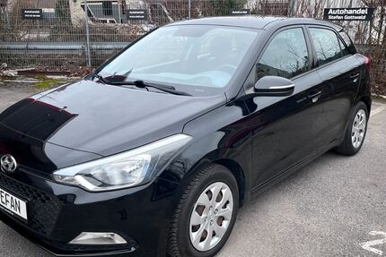 Hyundai i20 100.000 km 7.200 &euro; Neuss 41472
