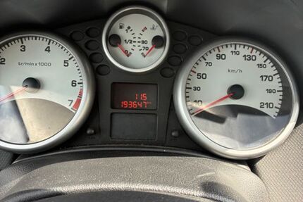 Peugeot 207 193.000 km 950 &euro; Bonn 53117