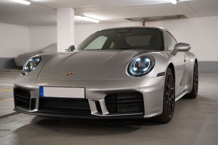 Porsche 992 7.830 km 147.500 &euro; Grünwald 82031