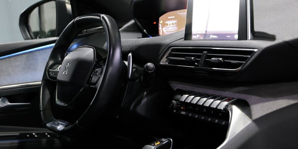 Peugeot 3008 2.0 BLUE-HDI 180 GT-LINE-SPORT / I-COCKPIT 138.000 km 17.444 &euro; Hamm 59077