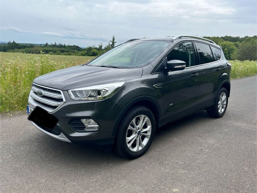 Ford Kuga 93.800 km 18.100 € Dornburg 65599