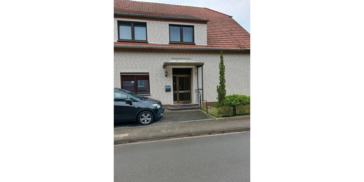 Erdgeschoßwohnung Lübbecke - 4 Zimmer, 130 m&sup2;, 750&euro; | Angebot:27619518