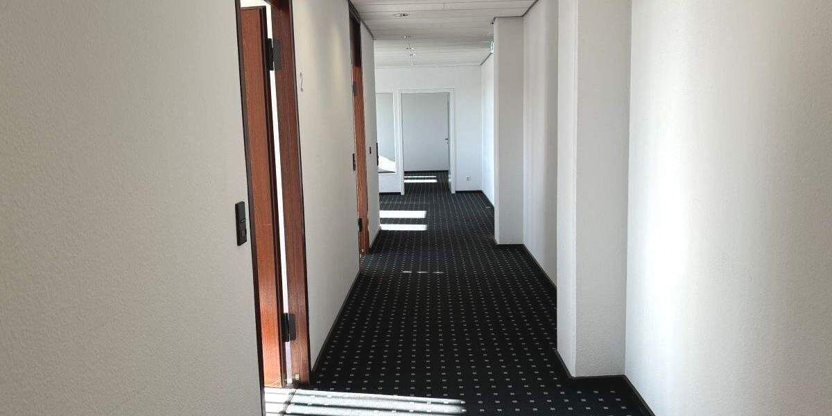 Gewerbeobjekt Stuhr Brinkum - 7 Zimmer, 150 m&sup2;, 285.000&euro; | Angebot:25671464