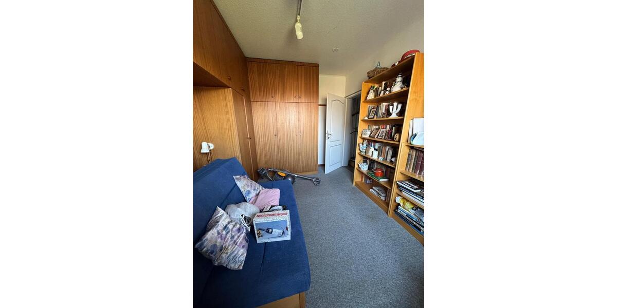 Mietwohnung 130 m² EG, Wintergarten, Sauna 5 zimmer