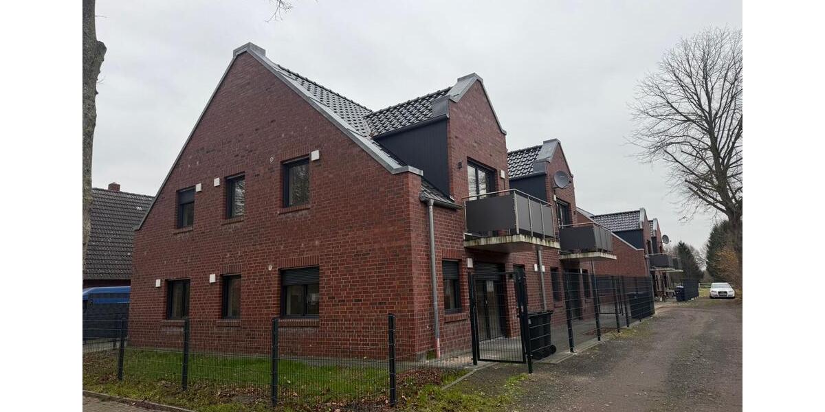 Dachgeschoßwohnung Papenburg - 3 Zimmer, 66 m&sup2;, 700&euro; | Angebot:25571513