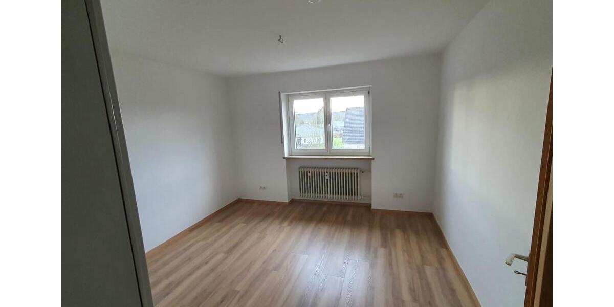 Erdgeschoßwohnung Bad Rodach - 3 Zimmer, 78 m&sup2;, 680&euro; | Angebot:24704543