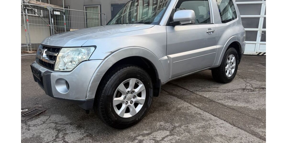 Mitsubishi Pajero 97.111 km 19.999 &euro; München 80636