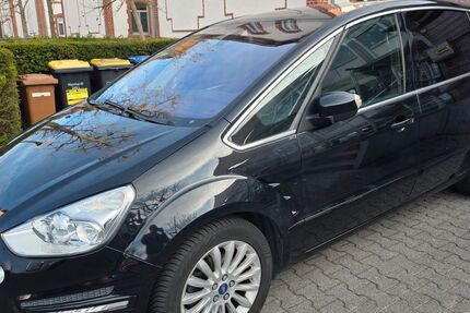 Ford S-Max 212.064 km 5.500 &euro; Kelsterbach 65451