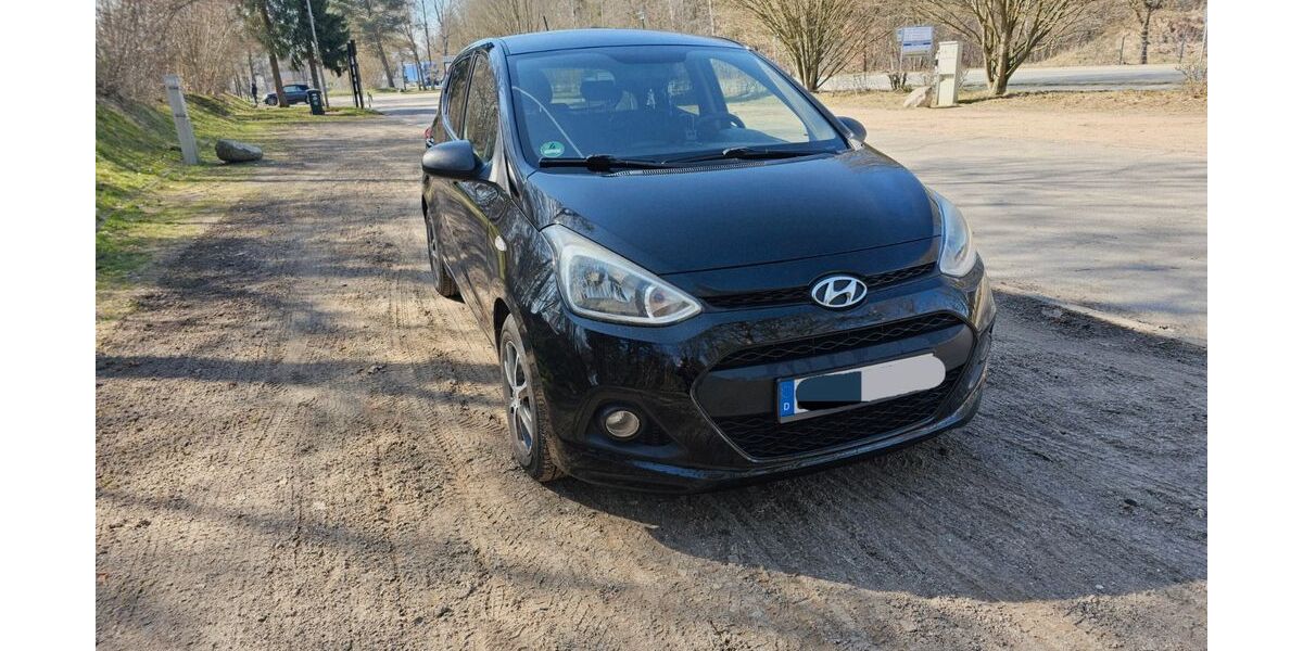 Hyundai i10 122.800 km 4.350 &euro; Trappenkamp 24610