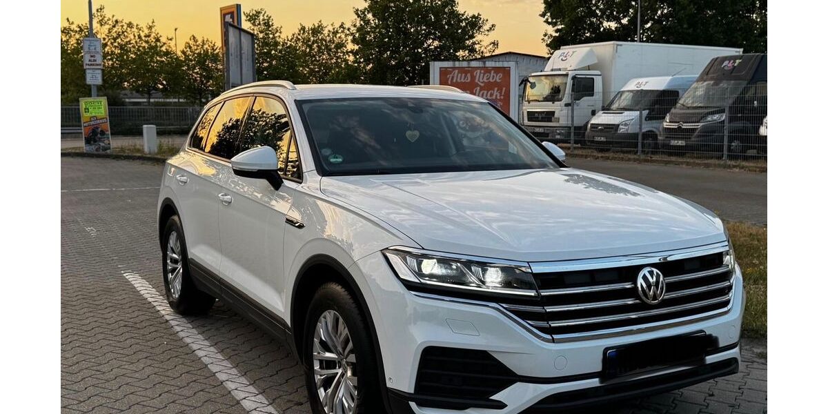 VW Touareg 111.748 km 38.000 &euro; Weeze 47652
