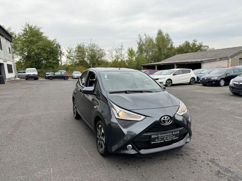 Aygo (X)