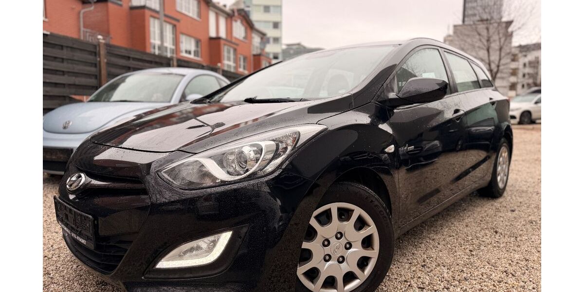 Hyundai i30 180.000 km 5.750 &euro; Köln 50674